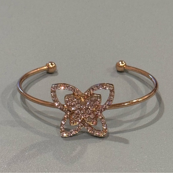 NWOT Fashion Jewelry Crystal Butterfly Open Cuff Bracelet - Picture 1 of 4